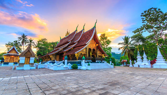 Easy walk to explore the ancient city of Luang Prabang