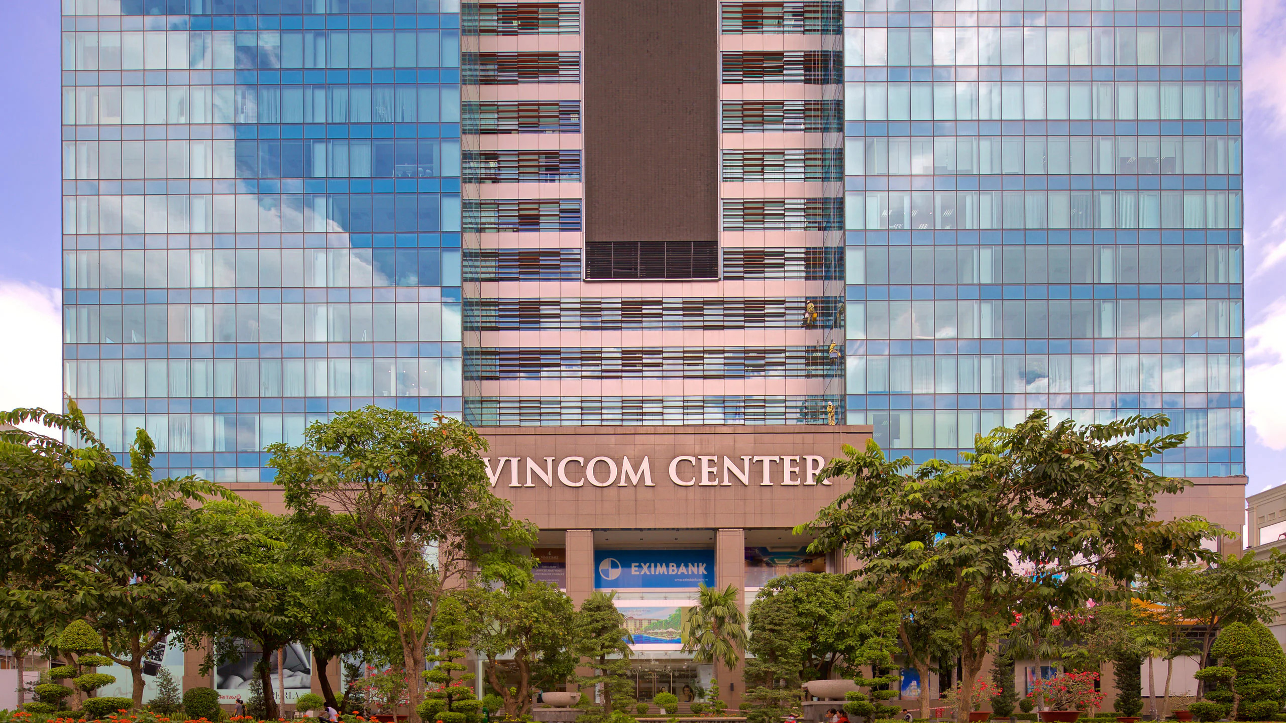 Vincom-Center-Shopping-Mall
