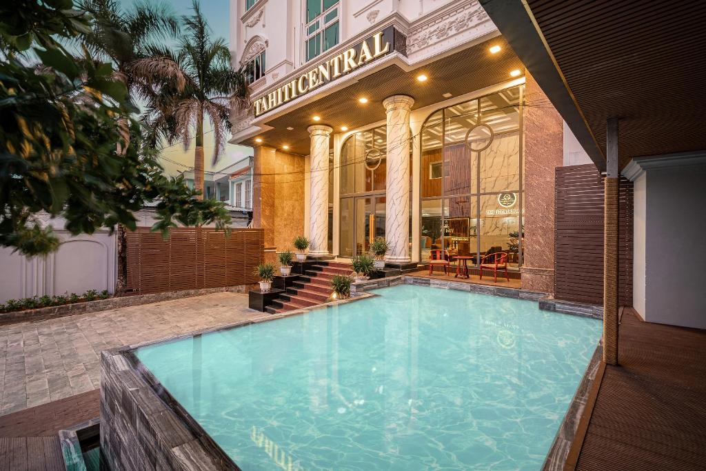 Tahiti Central Sea View Phu Quoc Hotel